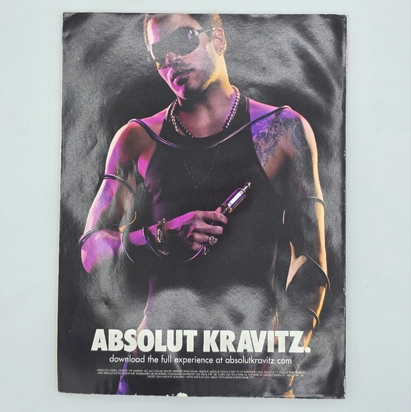 Playboy Magazine April 2006 Candice Michelle WWE Cover Issue - Picture 4 of 7